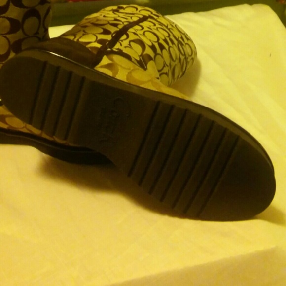 COPY - Coach Winter boots - Picture 2 of 4